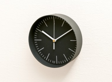 イナフ クロック-ライン M ブラック